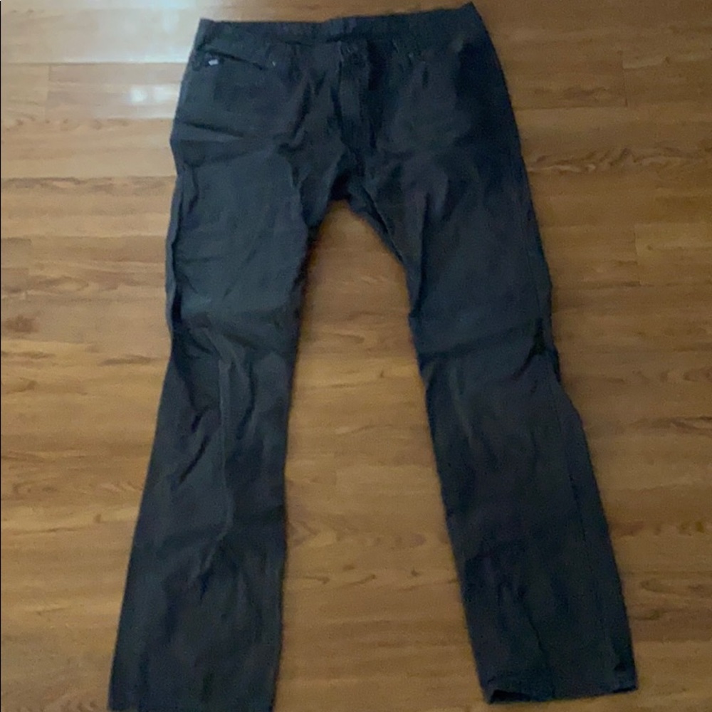 Size 36 Vans Jeans.